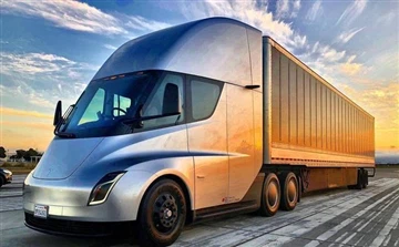 Tesla Pure Electric Semi Truck Delivery, actieradius van ongeveer 800 kilometer